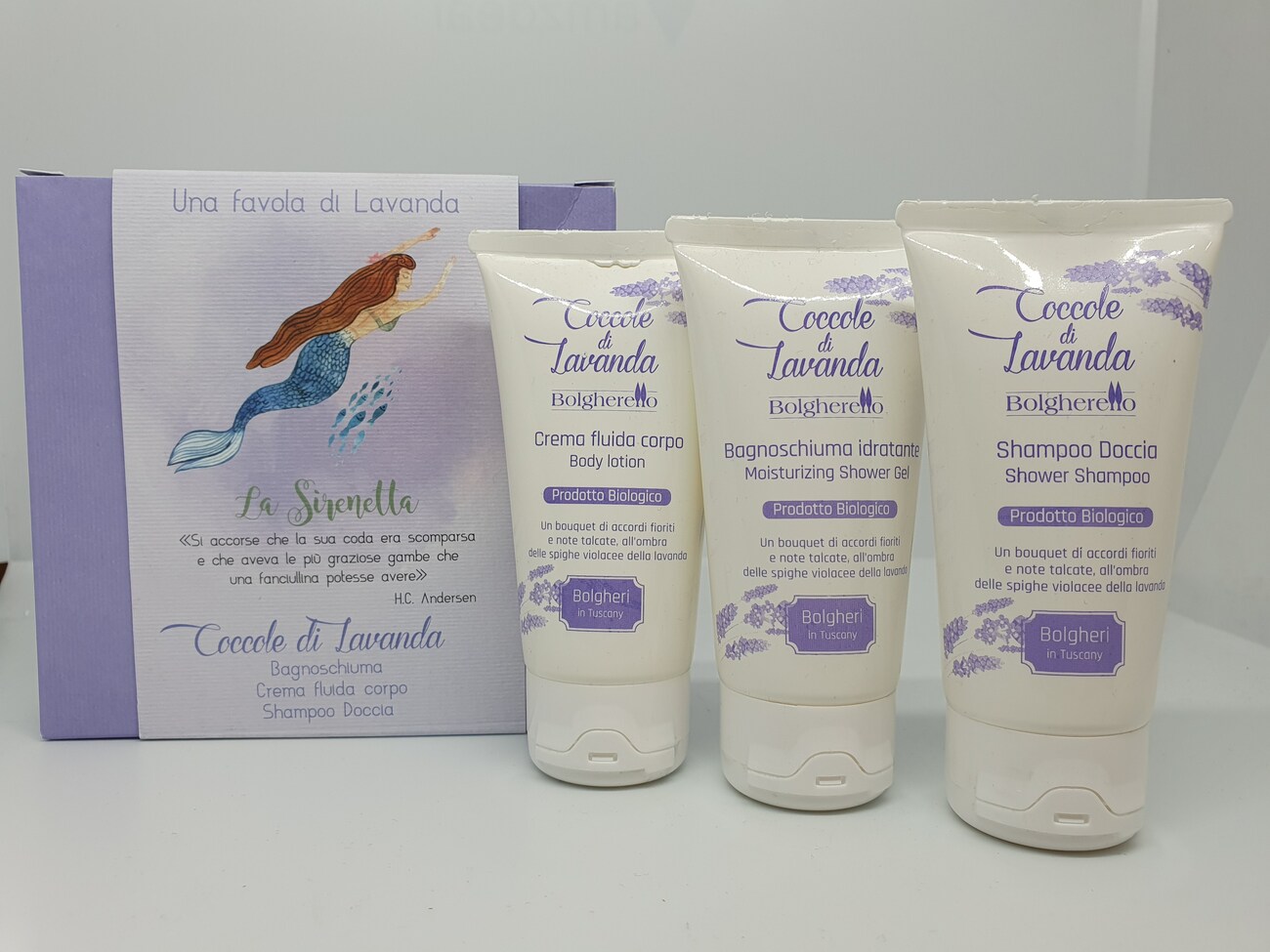Set Coccole di lavanda : bagnoschiuma, crema fluida, shampoo doccia