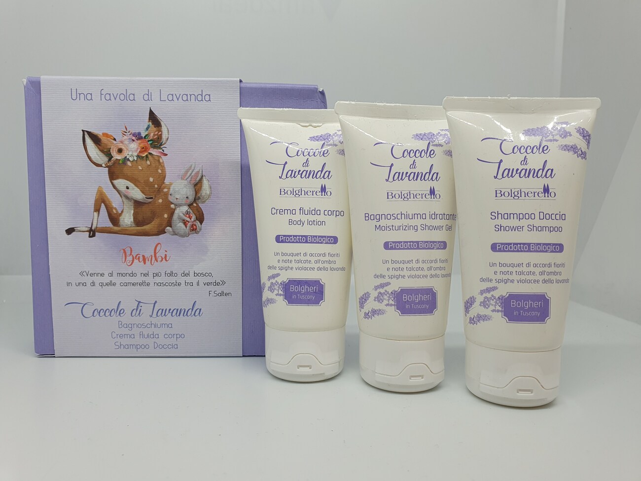 Set Coccole di lavanda : bagnoschiuma, crema fluida, shampoo doccia