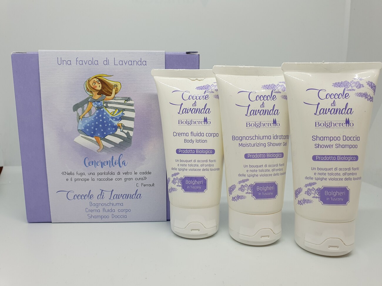 Set Coccole di lavanda : bagnoschiuma, crema fluida, shampoo doccia